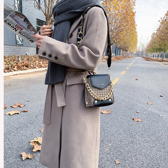 Long Black Purse - Picture 2 of 3